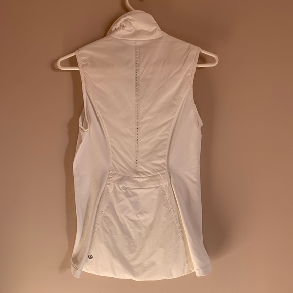 Lululemon run for cold vest - Picture 3 of 9